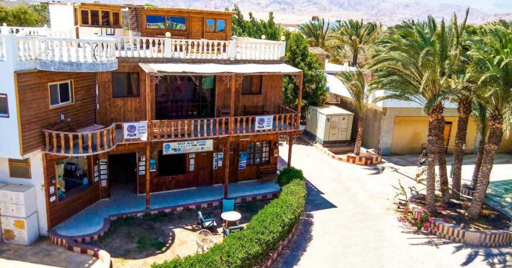 Deep Blue Divers Hostel